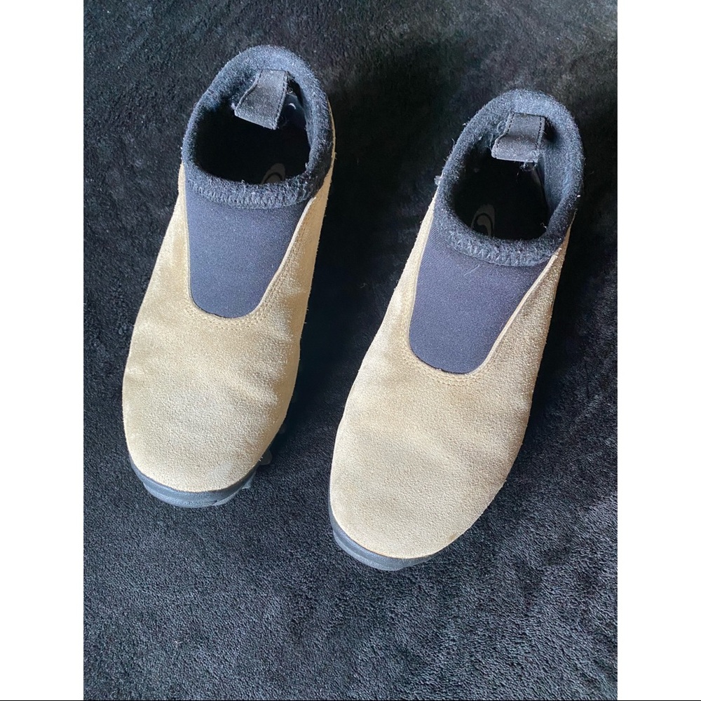 SALOMON SHOES Size 8.5